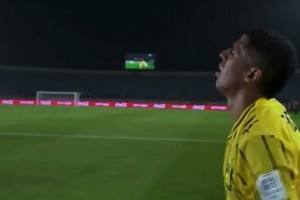 反转！马来西亚6-0以为稳进决赛疯狂庆祝 得知印尼9-2傻眼