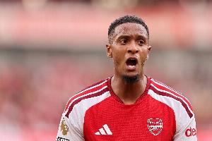 标晚：孔萨伤势并不严重，但尚不清楚他能否赶上本周末对阵利兹联