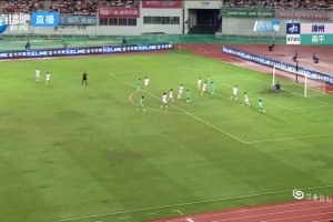 南平队1-0领先漳州队！张利辉头球破门，打破场上僵局